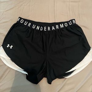 🏋🏻‍♀️Under Armour Shorts